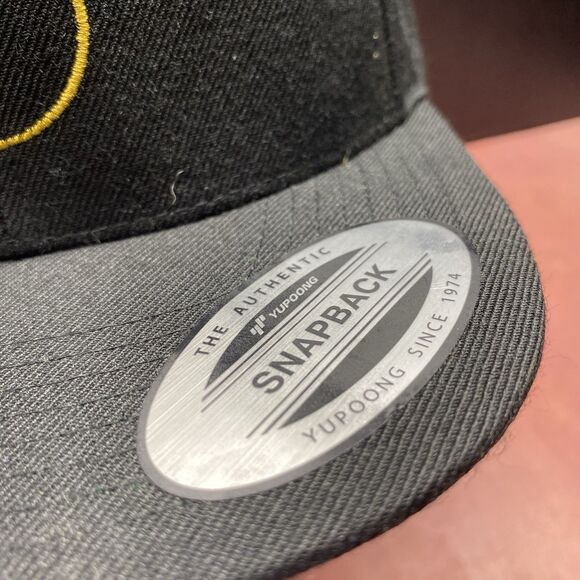 Yupoong Snapback The Classics Black Cocktail Adjustable Baseball Cap Hat OSFM - Picture 6 of 12
